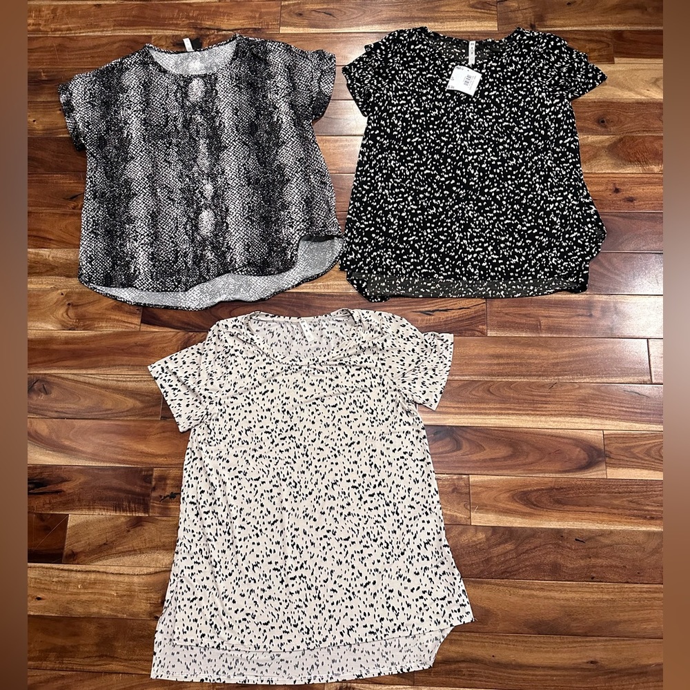 Lot of 3 women’s small mittoshop MTS tops cream and black never worn one w/tag